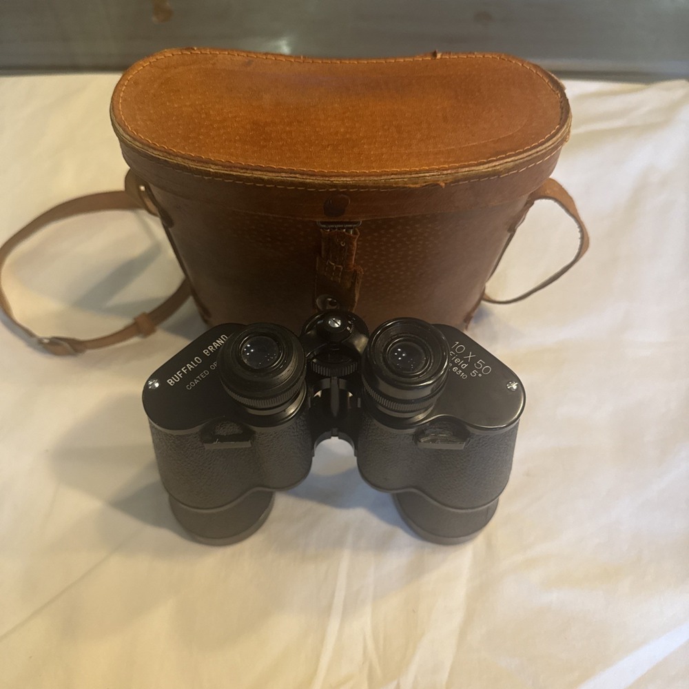 Vintage 1970's Buffalo Binoculars 10x50 Field 5 Degree W/ Leather Case